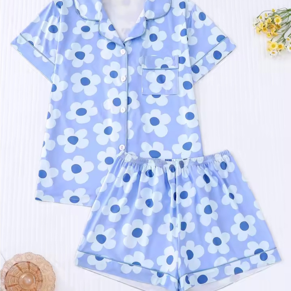 Blue Floral women’s M Pajamas- new